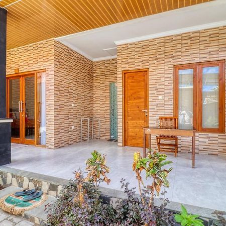Nibugi Guest House Toyapakeh Ngoại thất bức ảnh